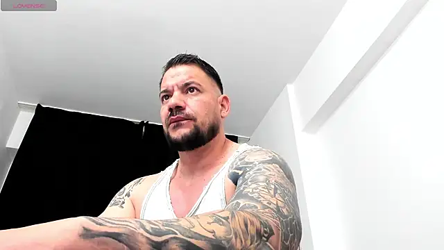 musclemonster31 online show from October 3, 2025, 12:58 am