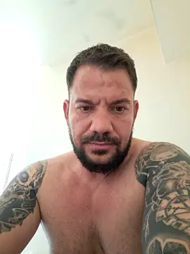 Snapshot of musclemonster31 chatting on August 4, 2026, 1:04 pm musclemonster31 online show from August 4, 2026, 1:04 pm
