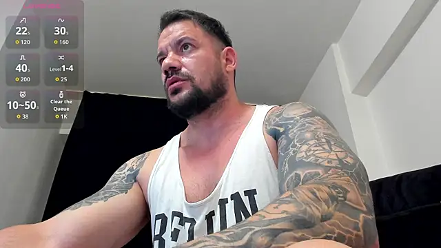 Snapshot of musclemonster31 chatting on August 5, 2026, 5:18 pm musclemonster31 online show from August 5, 2026, 5:18 pm