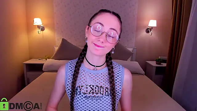 Lexi Split online show from May 5, 2026, 1:41 am