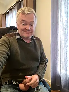 MichOxxford online show from September 29, 2025, 6:53 am