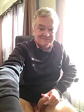 MichOxxford online show from October 13, 2025, 5:53 am