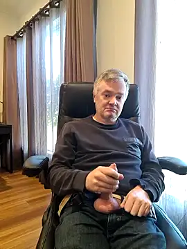 MichOxxford online show from February 16, 2026, 1:04 am