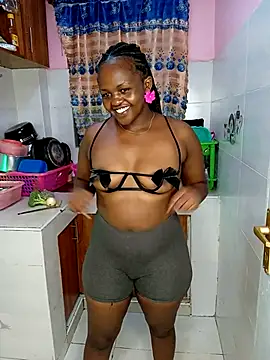 Snapshot of TerryAssqueen254 chatting on February 26, 2025, 8:04 pm TerryAssqueen254 online show from February 26, 2025, 8:04 pm