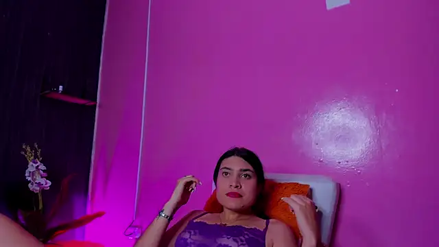 Cuteprincess21 online show from September 21, 2025, 12:49 am