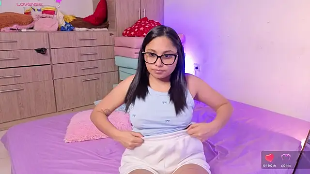 Cuteprincess21 online show from June 30, 2026, 11:27 pm
