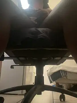 YesTheSexiest online show from January 18, 2026, 12:30 pm