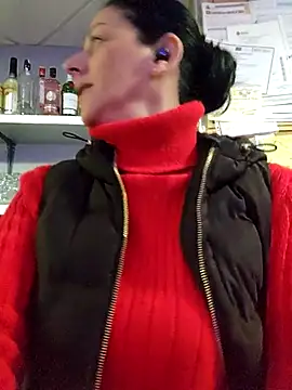 bruneta sexy23 online show from March 18, 2025, 7:01 am