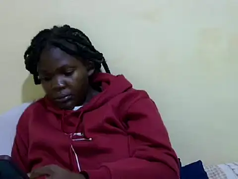 Snapshot of cute_roxie chatting on December 10, 2024, 5:22 pm cute roxie online show from December 10, 2024, 5:22 pm