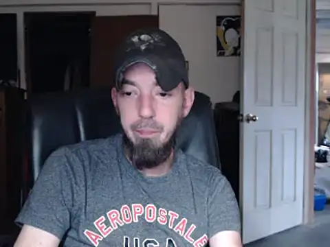 pensguy30 online show from December 1, 2024, 7:41 pm