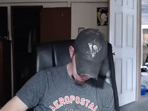 pensguy30 online show from December 2, 2024, 6:49 pm