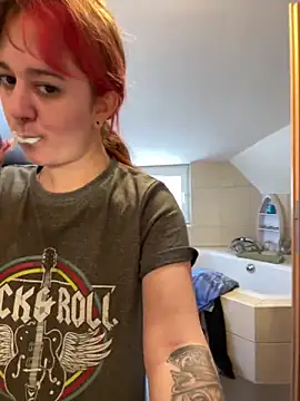 Tamy-Love online show from March 3, 2026, 9:27 am