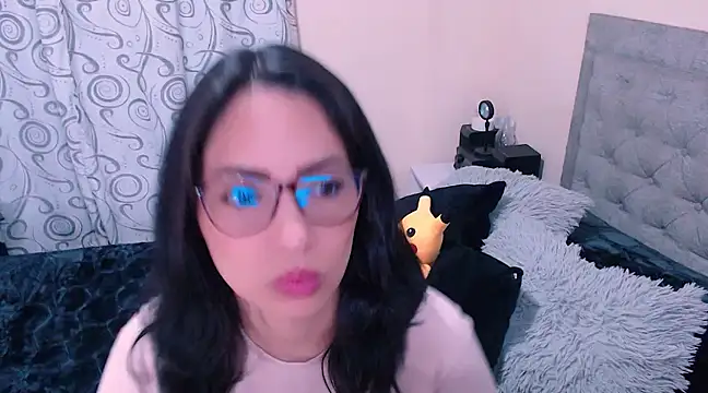 diana  34 online show from February 26, 2025, 12:41 am