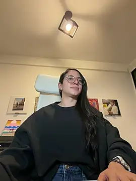 adriana  sosa  online show from February 5, 2026, 11:33 pm