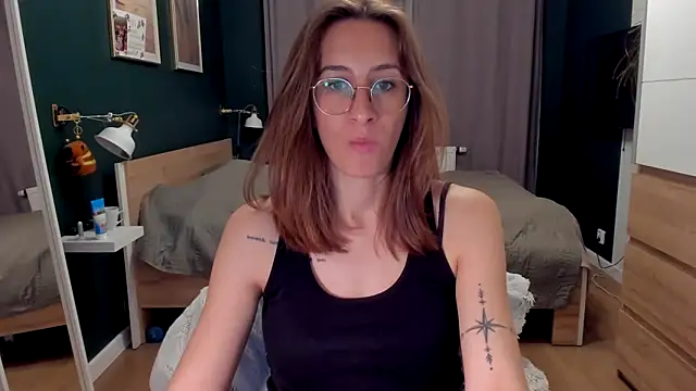 DesireMore90 online show from April 23, 2026, 6:42 pm