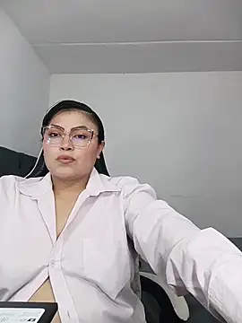 KathieBurning online show from February 18, 2026, 9:44 pm