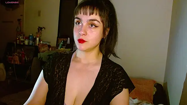 collette beaufoy  online show from October 11, 2025, 6:25 am