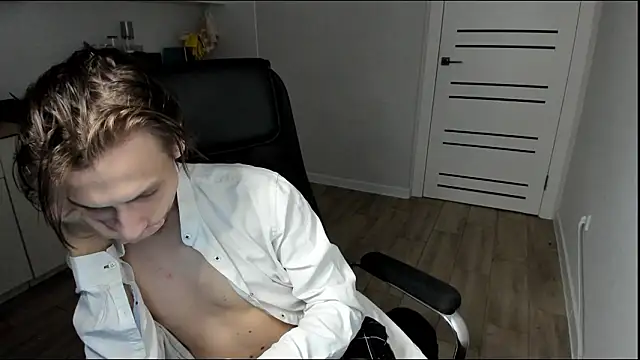 Snapshot of Rick_Reed chatting on March 17, 2026, 11:52 pm Rick Reed online show from March 17, 2026, 11:52 pm