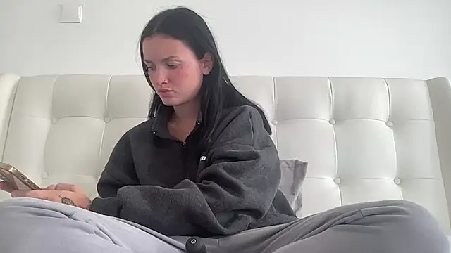 mariemelissah online show from December 5, 2025, 12:15 pm