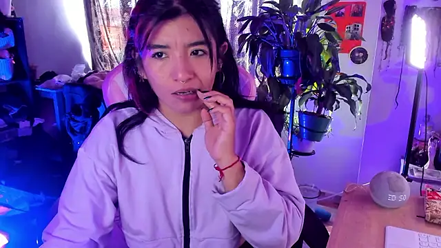 annie walker6 online show from February 17, 2026, 7:22 pm