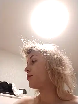 Linda Gregory online show from October 4, 2025, 10:33 pm