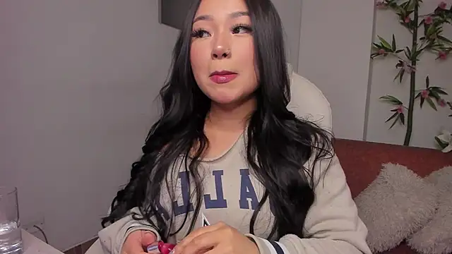 Lulu Sakura  online show from November 20, 2025, 3:29 am