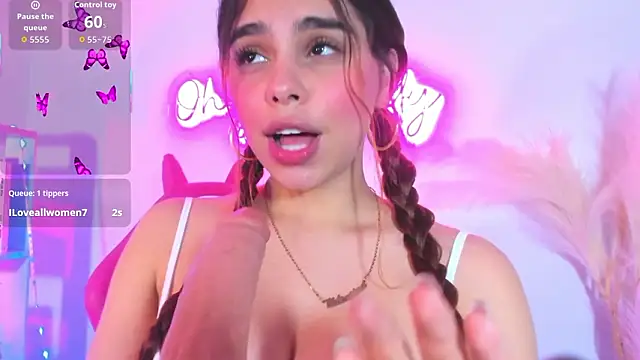 Snapshot of crisbell_lopez chatting on February 19, 2026, 12:40 am crisbell lopez online show from February 19, 2026, 12:40 am