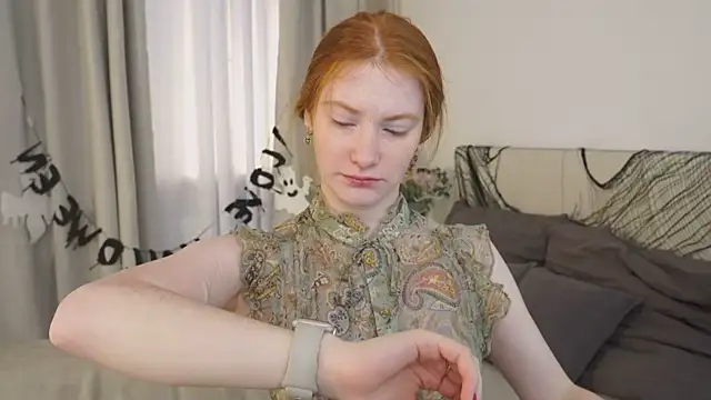 FiaMoor online show from October 29, 2025, 6:23 am