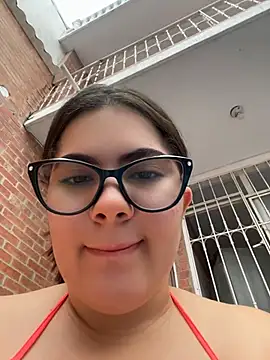 Valenhillxh online show from July 17, 2026, 12:46 pm