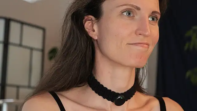 yulladao online show from October 15, 2025, 4:37 pm