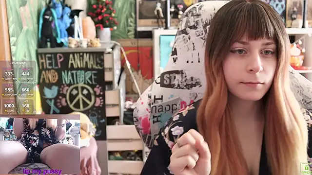 ShiroiFubuki online show from March 21, 2025, 9:01 am