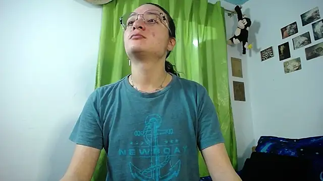 monkeywillwhite online show from October 24, 2025, 2:21 am