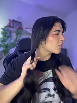 Lia flowers online show from September 11, 2025, 12:10 am