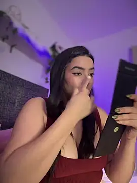 Lia flowers online show from March 23, 2025, 6:05 am