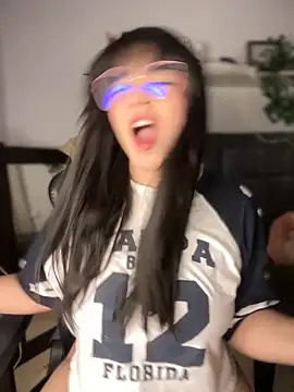 Lia flowers online show from September 20, 2025, 12:48 am