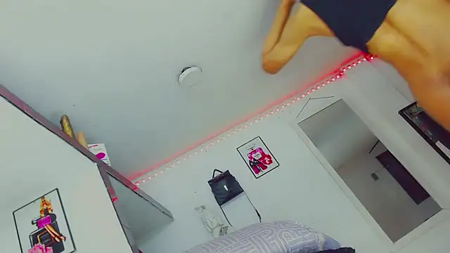 candy kendall online show from November 5, 2025, 10:07 am