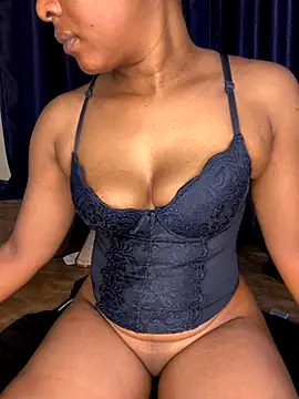 Snapshot of sweetestval chatting on September 23, 2025, 9:27 am sweetestval online show from September 23, 2025, 9:27 am