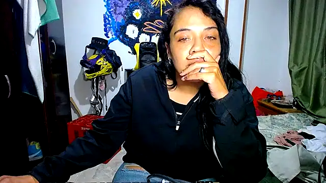 AmaraRoberts420 online show from July 22, 2026, 1:40 am