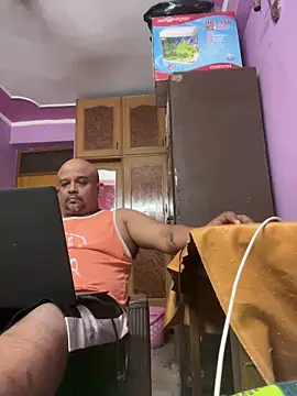 Dick 6inches online show from May 3, 2026, 10:31 am