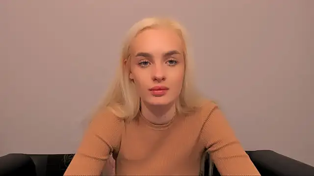 OliviaKisss online show from March 13, 2026, 7:08 pm