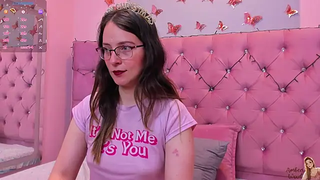 AmbeerWood  online show from December 17, 2025, 2:22 pm