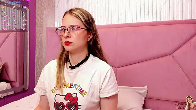 AmbeerWood  online show from March 10, 2026, 2:10 pm