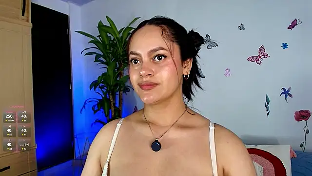 Snapshot of VICTORIABLACK_@xh chatting on March 6, 2026, 7:42 pm VICTORIABLACK xh online show from March 6, 2026, 7:42 pm