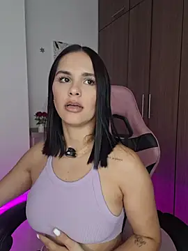 Snapshot of heyshaa chatting on June 14, 2026, 6:53 pm heyshaa online show from June 14, 2026, 6:53 pm