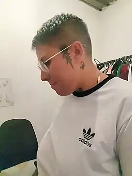 Yessi rousse online show from November 3, 2025, 11:19 pm