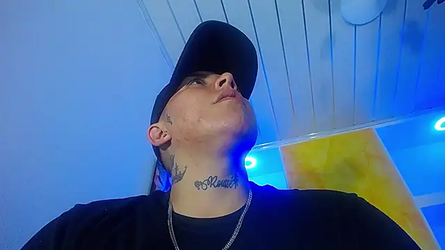 Yessi rousse online show from March 21, 2025, 6:51 pm