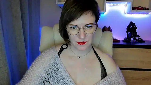 feliziaDesire online show from February 12, 2026, 2:06 pm