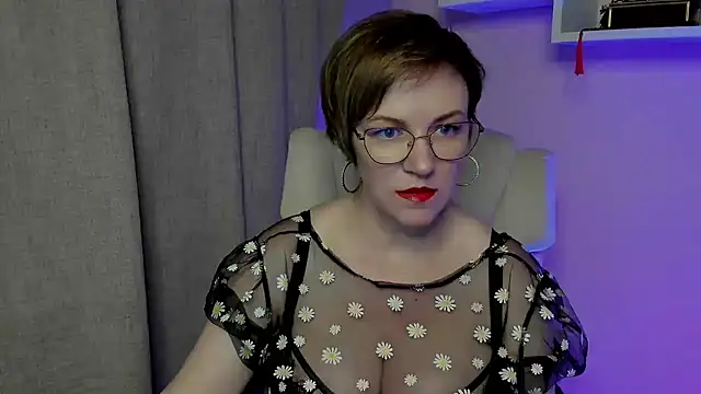 feliziaDesire online show from June 4, 2026, 6:29 am