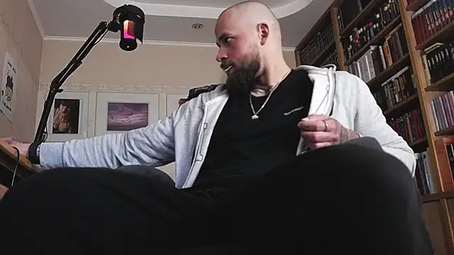 Snapshot of FindomJason chatting on May 29, 2026, 7:58 am FindomJason online show from May 29, 2026, 7:58 am