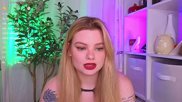 Hottie Jane online show from March 21, 2025, 4:51 pm